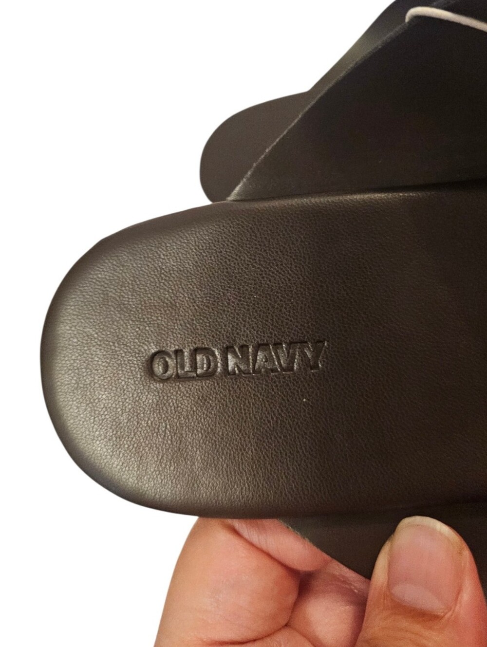 Brown Old Navy Women's Faux-Leather Wide Thong Sandals - Picture 6 of 15